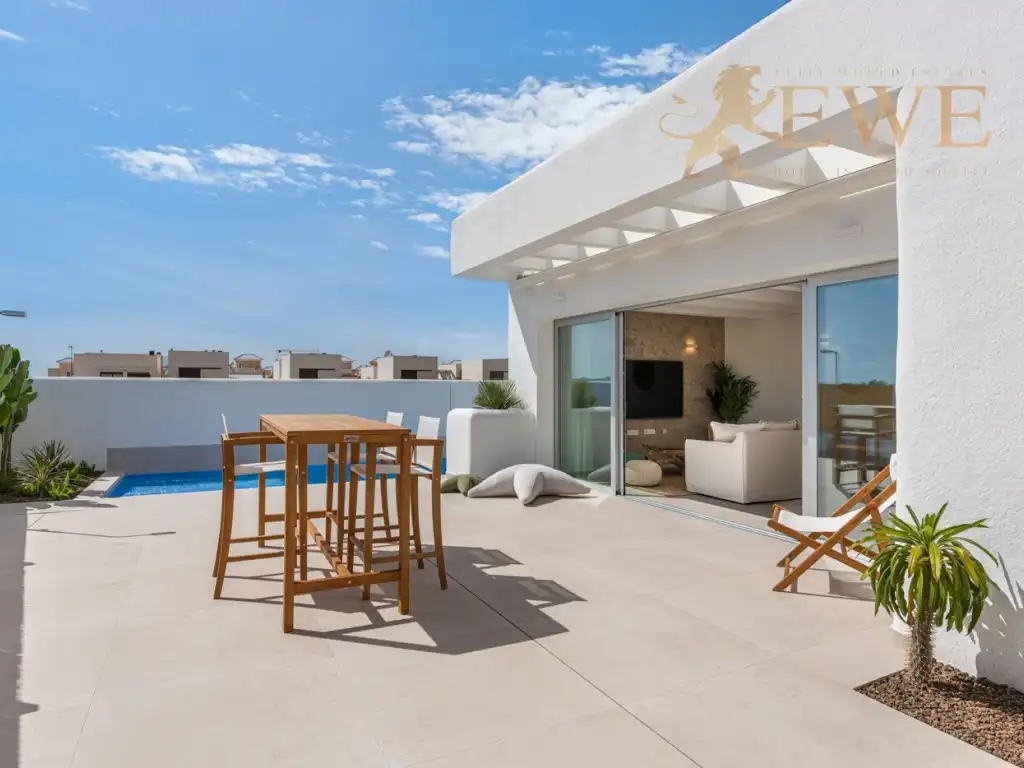 Chalet con piscina en venta en Las Lomas de Rame - Bahía Bella, imagen 9