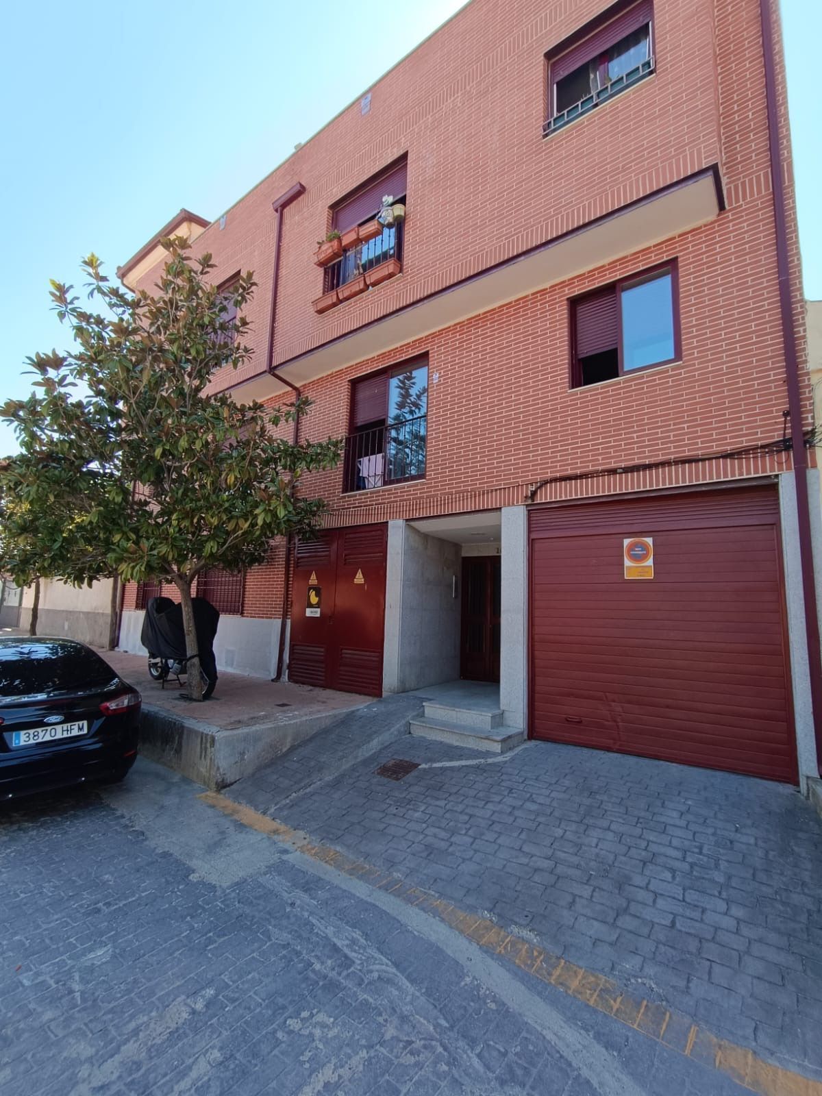 Exterior view of Apartment for sale in Camarena  with Storage room