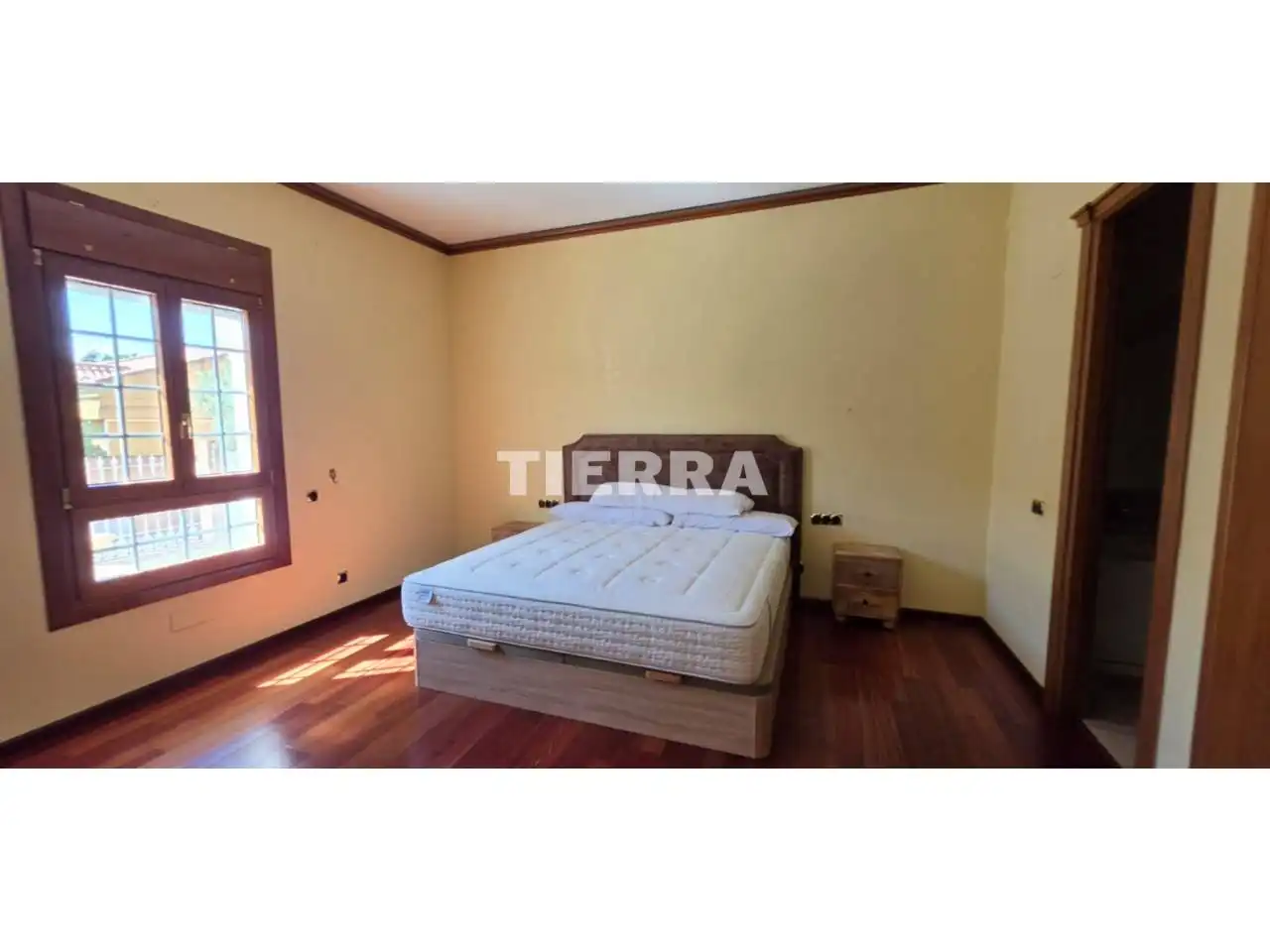 Chalet con piscina en venta en Calle los lirios, imagen 11