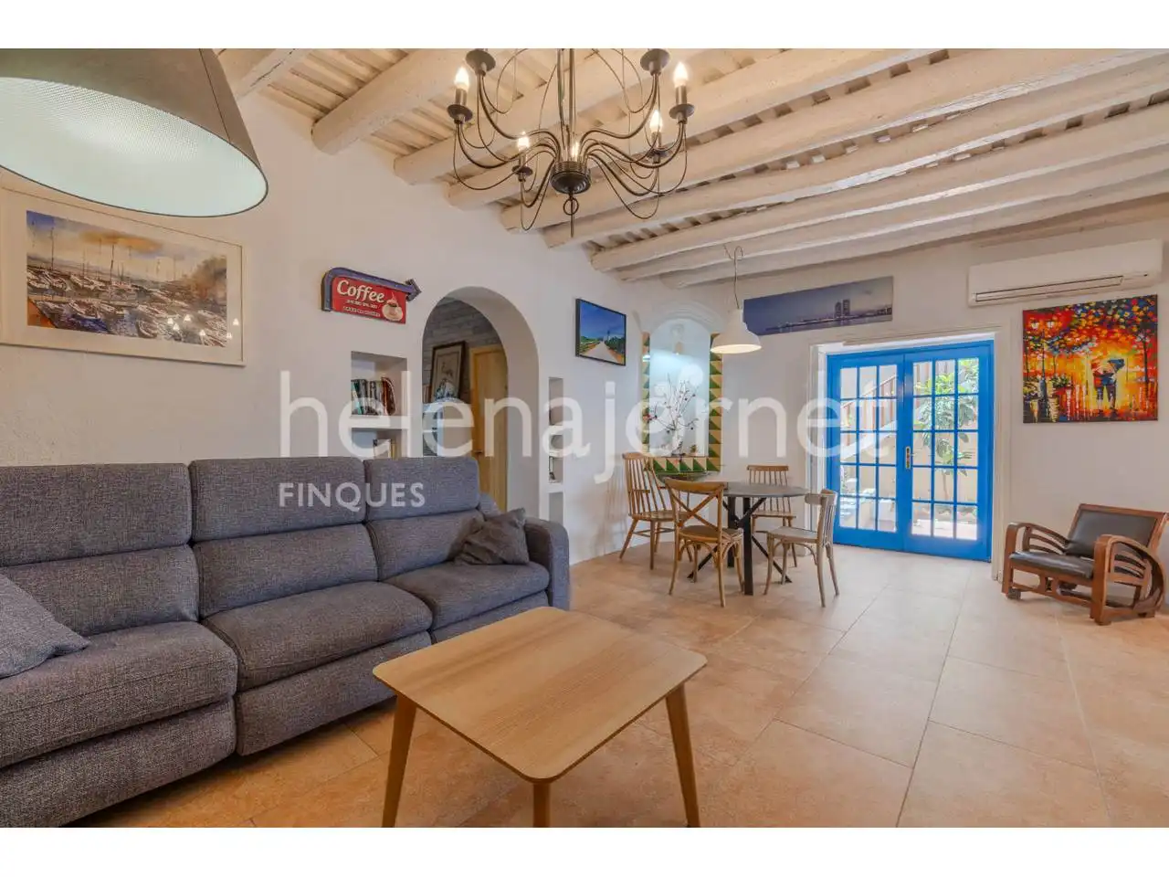 Sala de estar de Casa o chalet en venta en Tossa de Mar con Aire acondicionado, Calefacción y Jardín privado