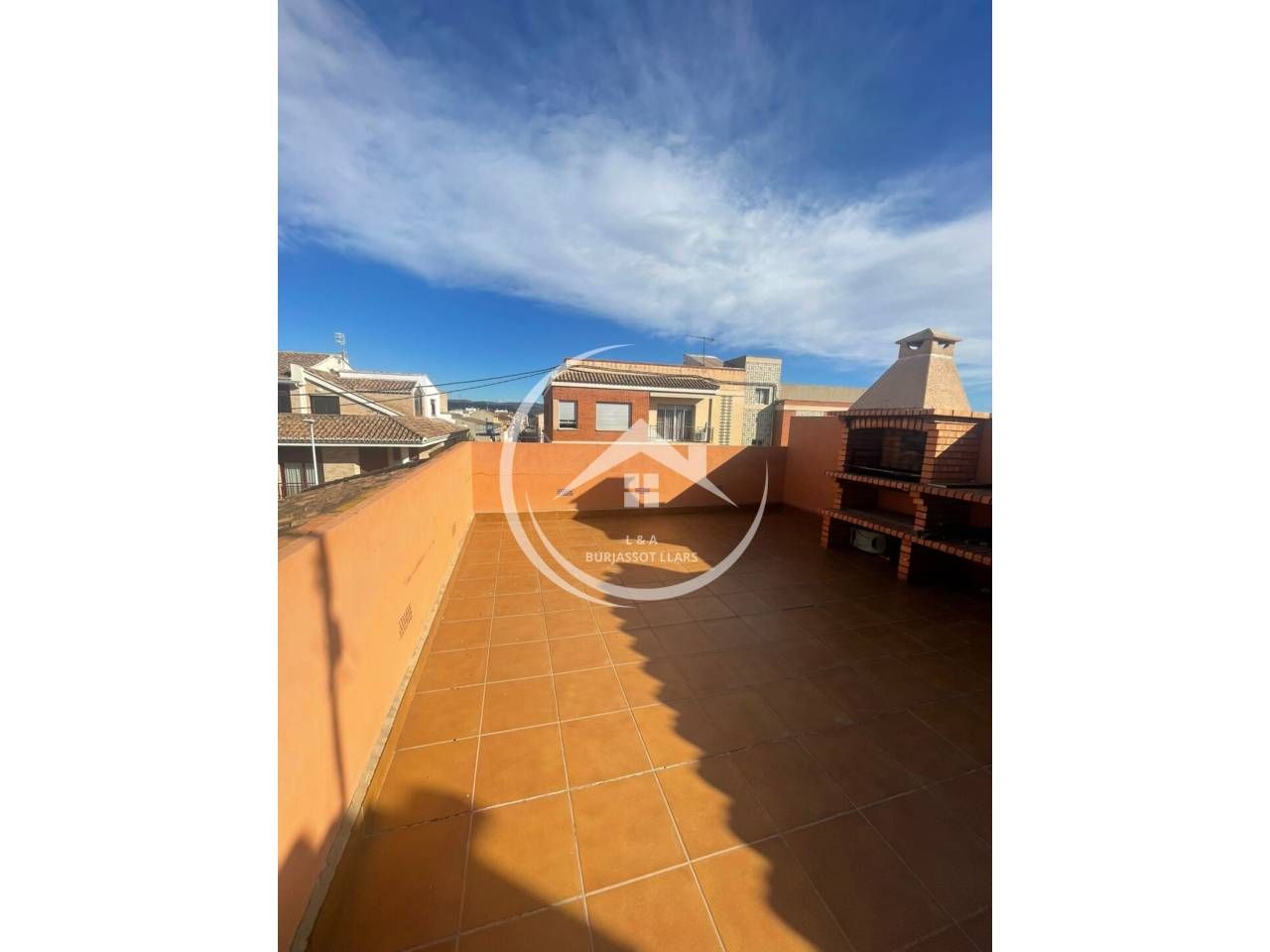 Vista exterior de Pis de lloguer en Casinos amb Aire condicionat i Terrassa
