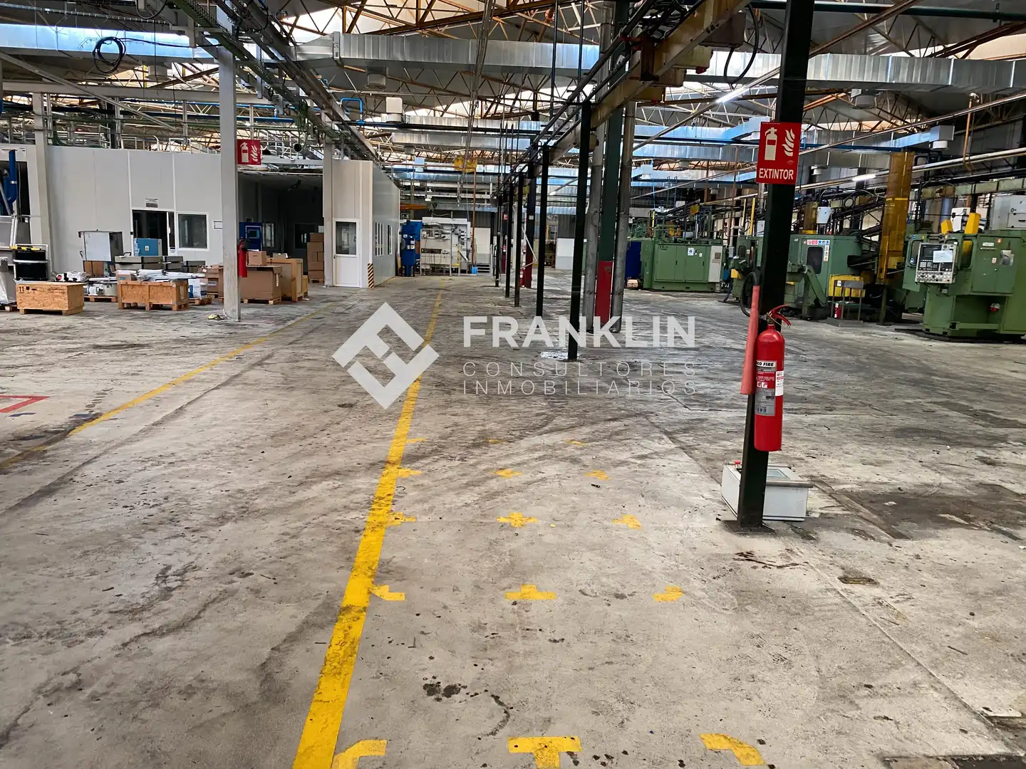 Aparcament de Nau industrial en venda en Vilanova i la Geltrú