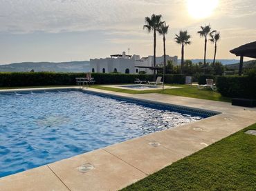 Apartament amb piscina en venda a Doña Julia Golf
