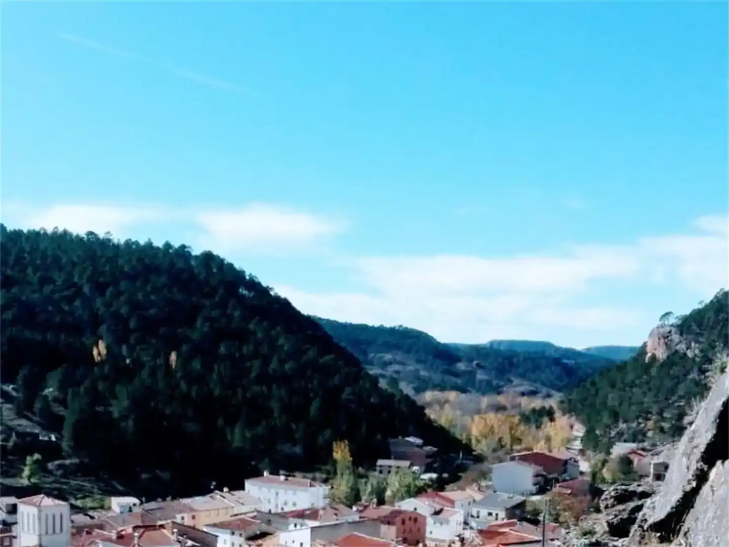 Vista exterior de Finca rústica en venta en Boniches con Parquet, Trastero y Amueblado