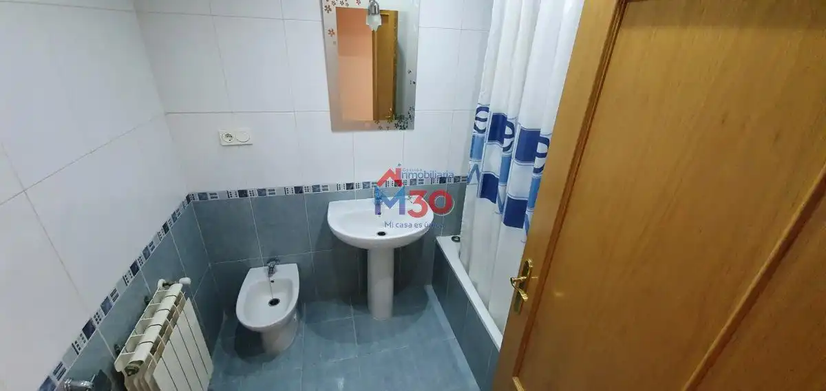 Baño de Apartamento en venta en Miranda de Ebro con Calefacción y Trastero