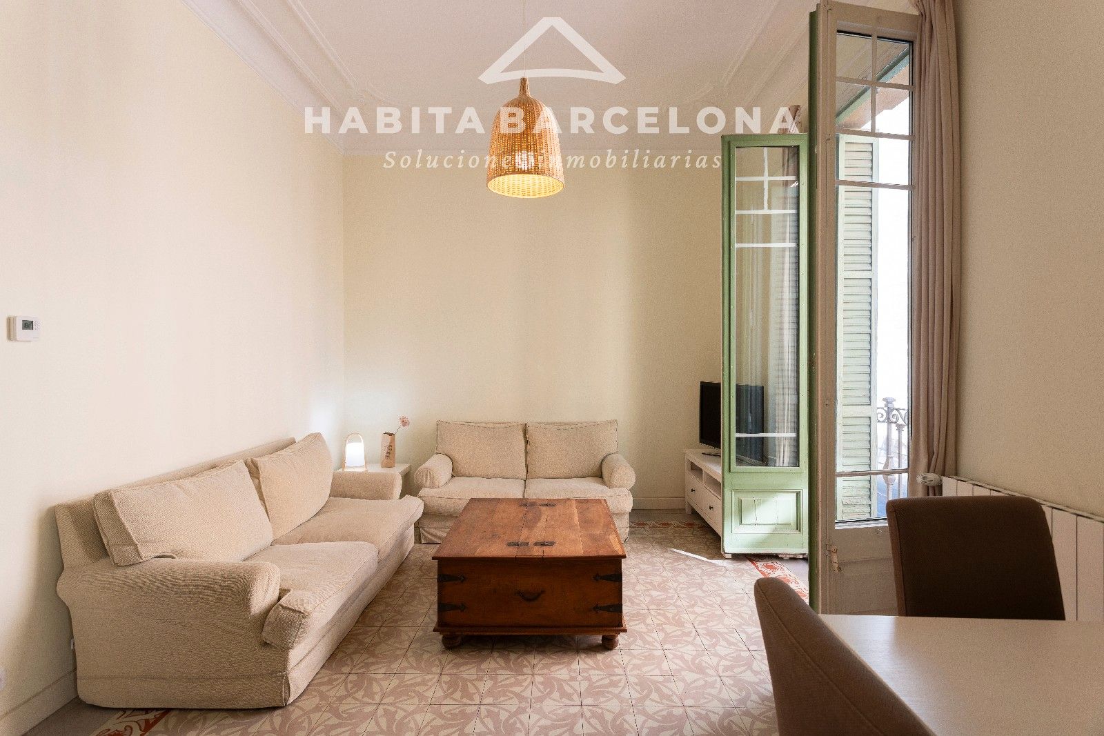 Living room of Flat for sale in  Barcelona Capital  with Heating, Furnished and Oven