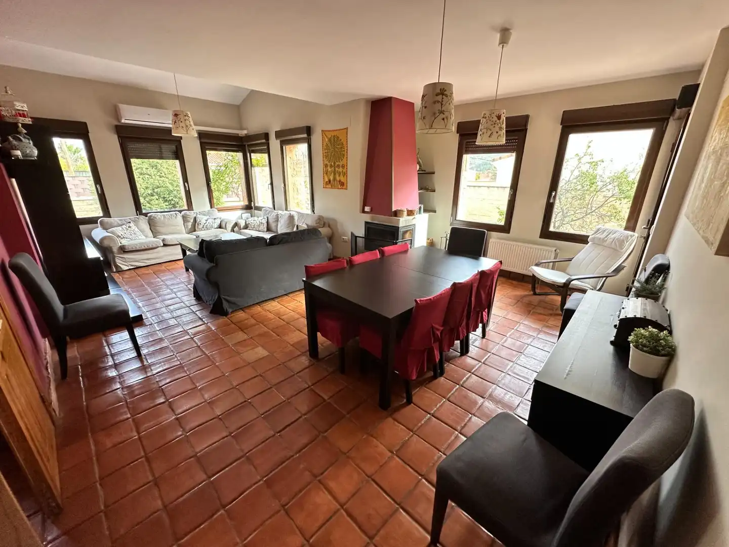 Sala de estar de Casa o chalet en venta en Villalba de la Sierra con Aire acondicionado, Calefacción y Terraza
