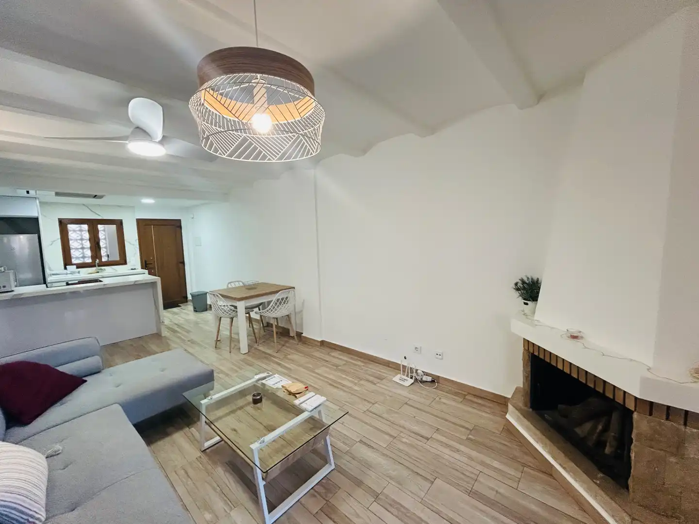 Sala d'estar de Planta baixa de lloguer en Dénia amb Aire condicionat, Calefacció i Jardí privat