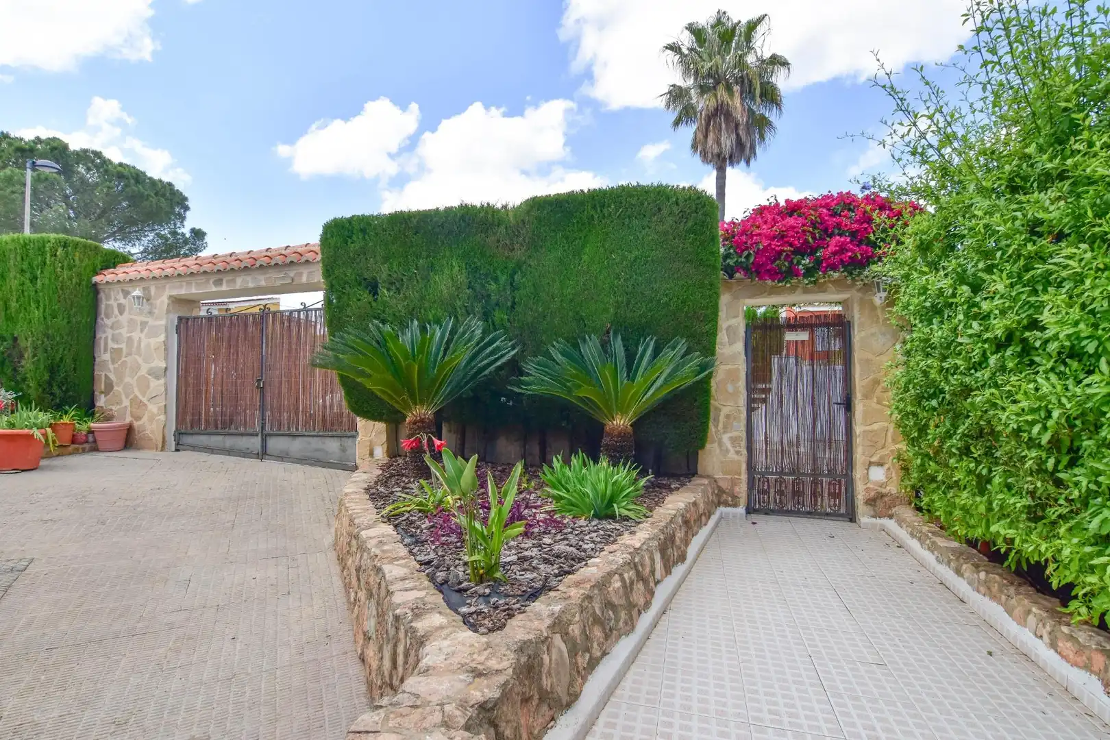 Vista exterior de Casa o chalet en venta en Benifaió con Aire acondicionado, Jardín privado y Terraza