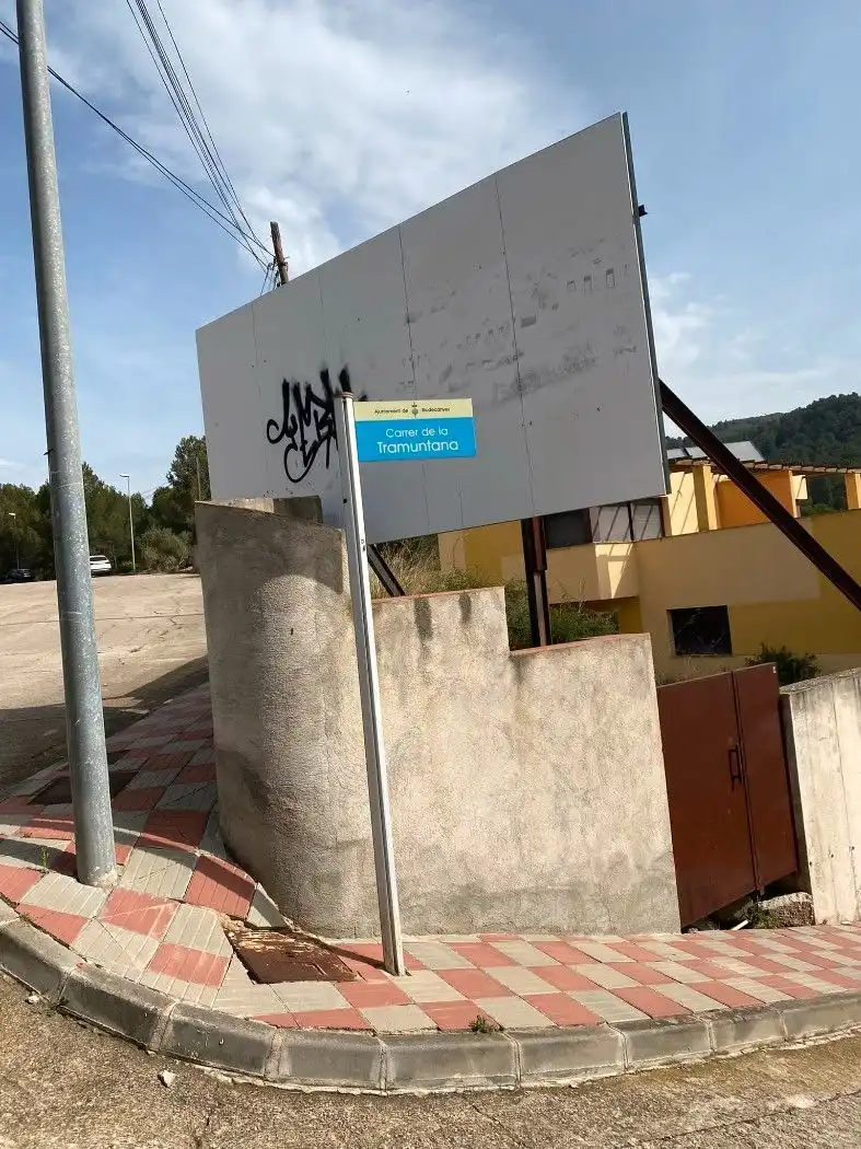 Vista exterior de Edifici en venda en Riudecanyes