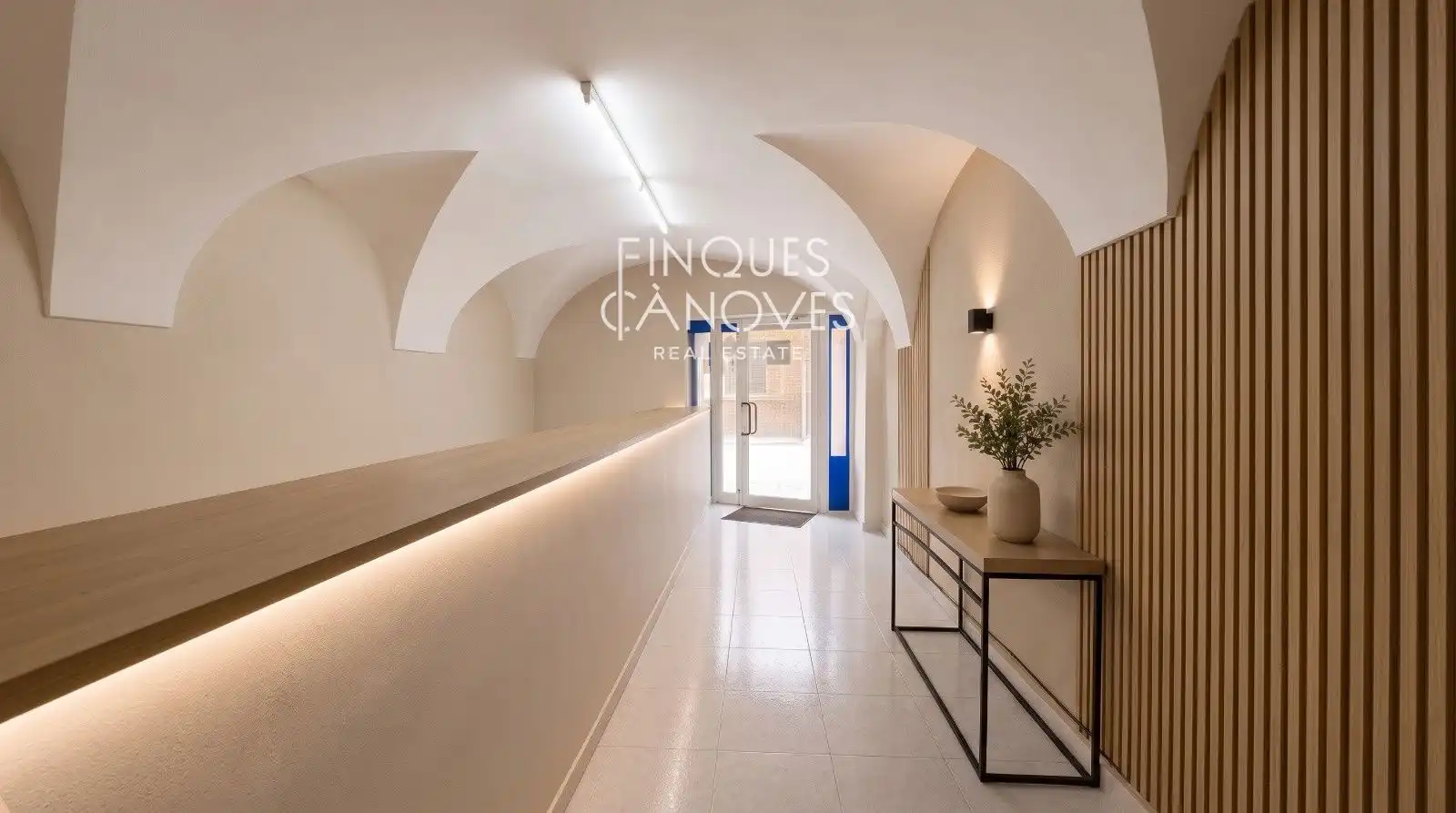Local comercial en venta en Carrer de Girona, imagen 2