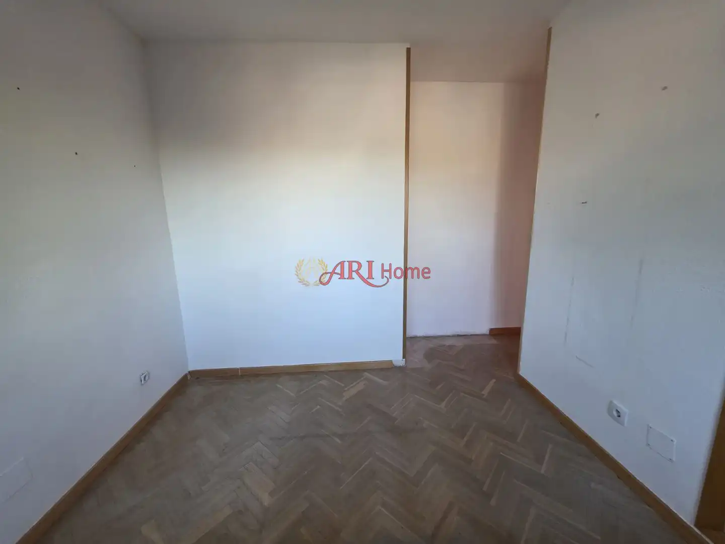 Bedroom of Flat for sale in Fuenlabrada  with Air Conditioner, Heating and Swimming Pool