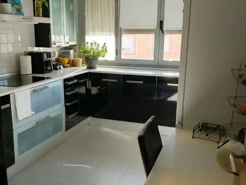 Cocina de Piso para compartir en Almendralejo con Aire acondicionado, Parquet y Amueblado