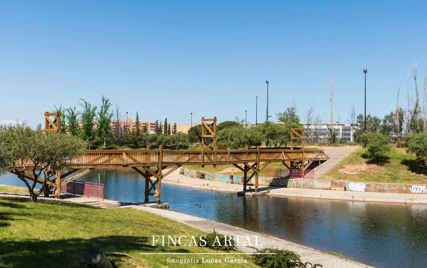 Exterior view of Houses for sale in Zaragoza  with Air Conditioner, Heating and Private garden