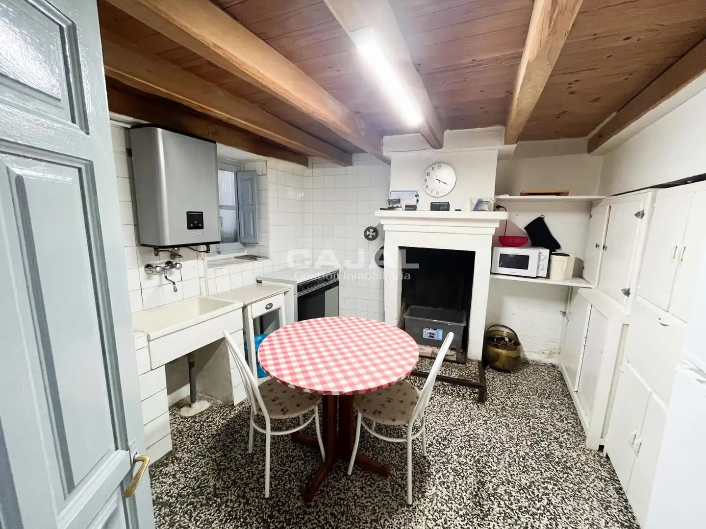 Cocina de Casa o chalet en venta en Cerezo de Abajo con Calefacción