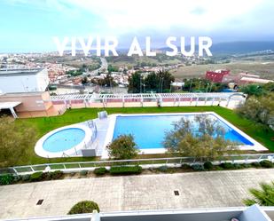 Swimming pool of Flat for sale in Algeciras  with Air Conditioner, Terrace and Storage room