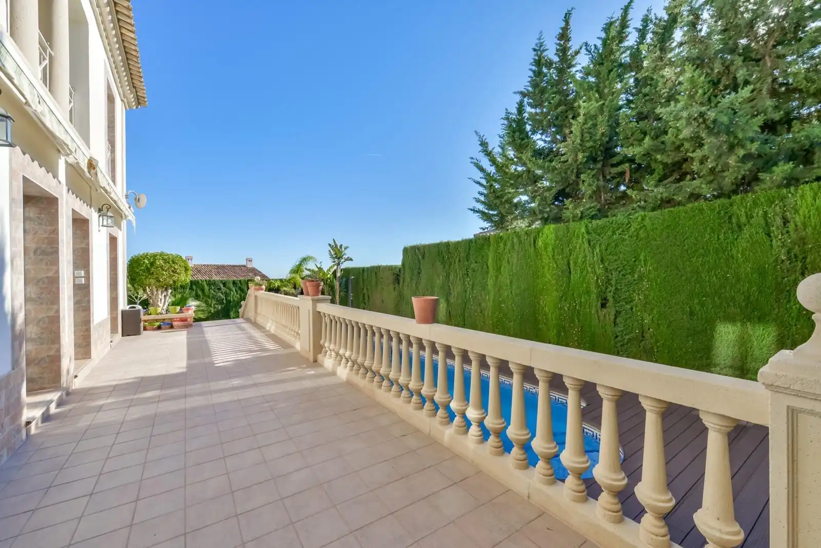 Villa con piscina in vendita a Golf Bahía, imagen 17