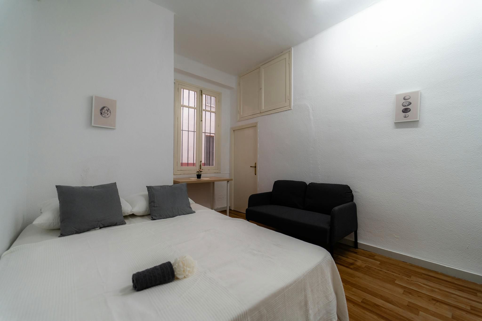 Dormitori de Pis per a compartir en  Sevilla Capital amb Aire condicionat i Rentadora