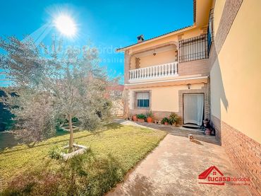Casa rústica amb jardí en venda a Periurbano Oeste - Sierra