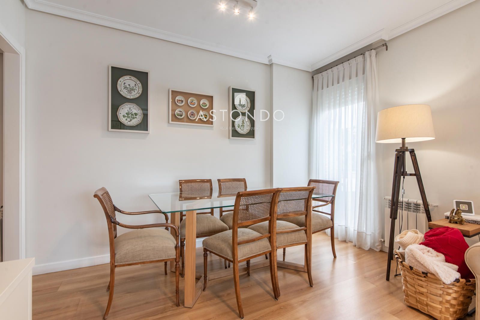 Dining room of Flat for sale in  Madrid Capital  with Air Conditioner, Heating and Storage room