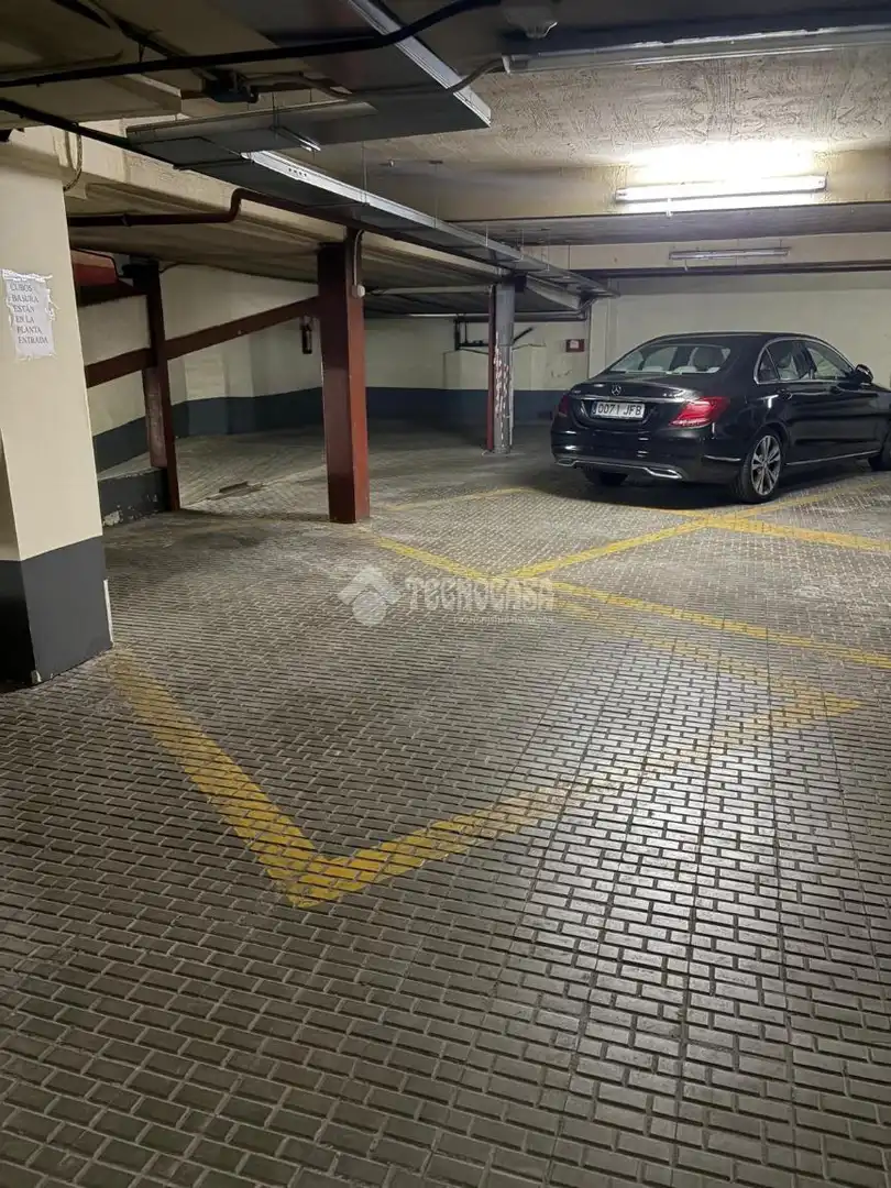 Individual with lift for sale in Calle Dos Amigos, imagen 3