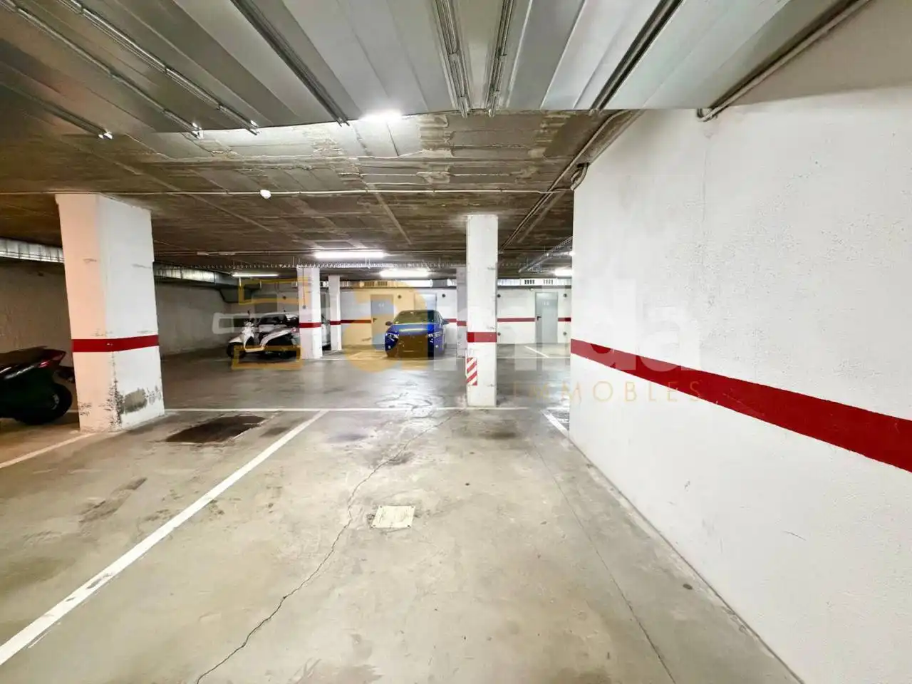 Parking of Flat for sale in Sabadell  with Air Conditioner, Heating and Parquet flooring