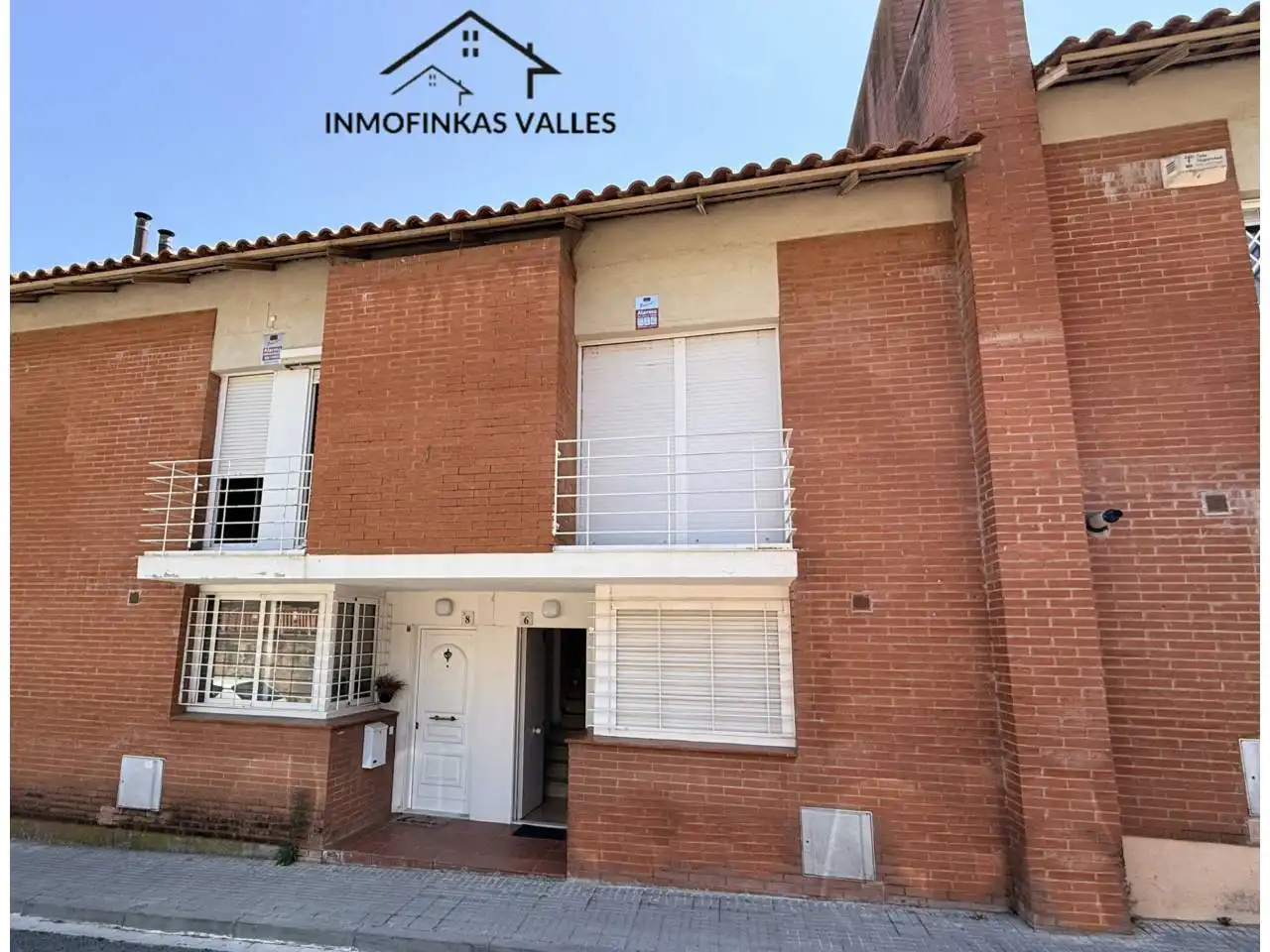 Exterior view of Detached homes for sale in Parets del Vallès  with Air Conditioner, Heating and Private garden