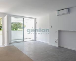 Bedroom of Flat for sale in Girona Capital  with Air Conditioner and Heating