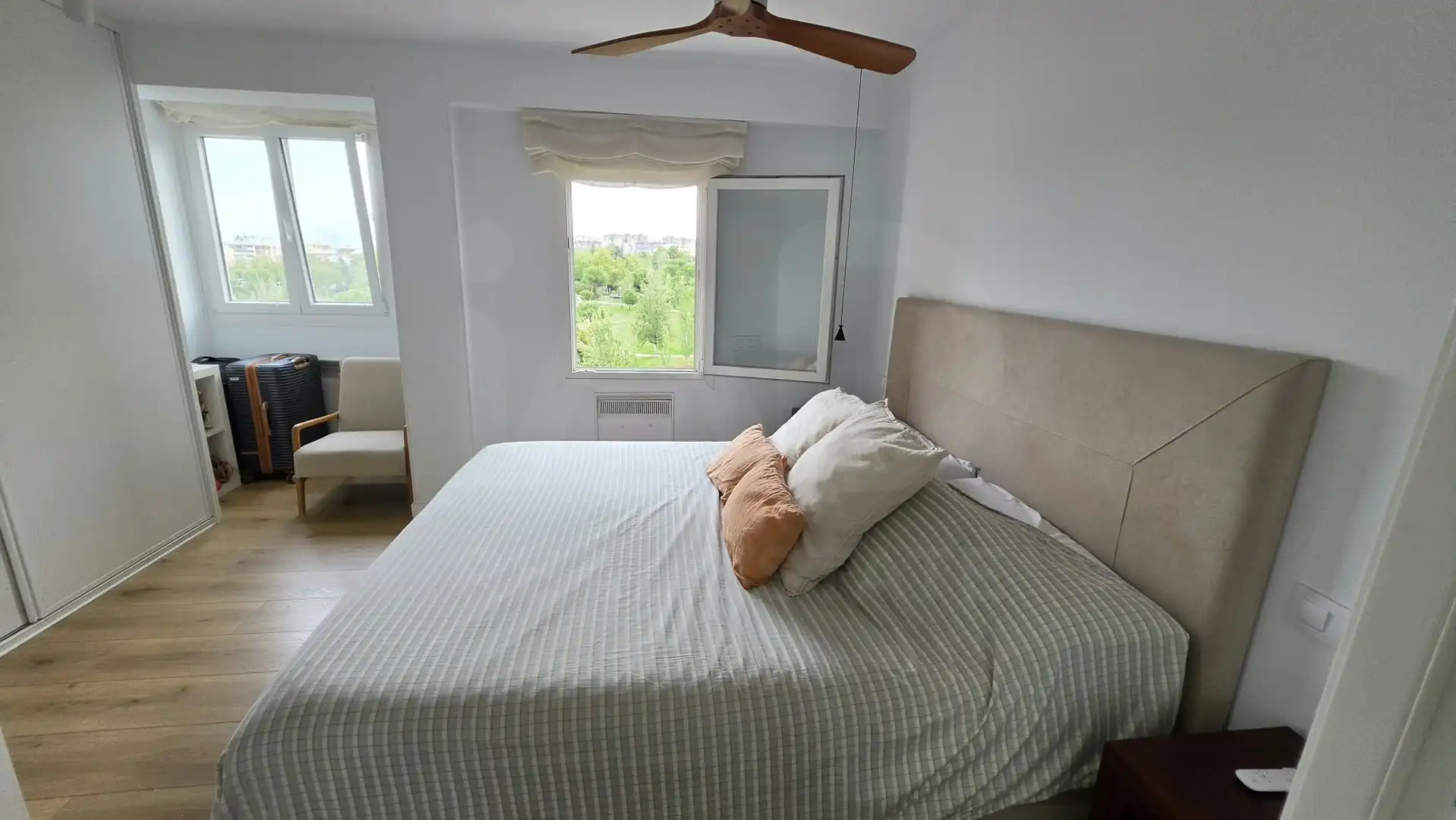 Schlafzimmer von Wohnung zur Miete in Fuencarral - El Pardo