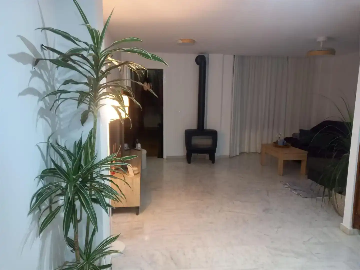 Sala d'estar de Pis en venda en San Roque amb Aire condicionat, Piscina i Balcó
