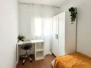 Bedroom of Flat for share in Alcorcón  with Air Conditioner, Heating and Furnished