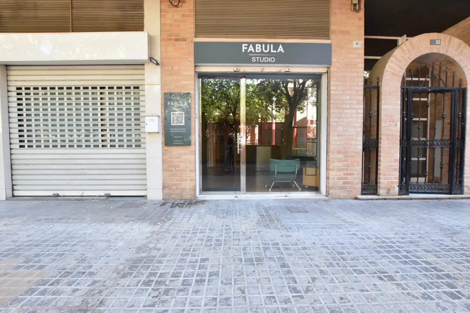 Exterior view of Commercial properties for sale in Valencia
