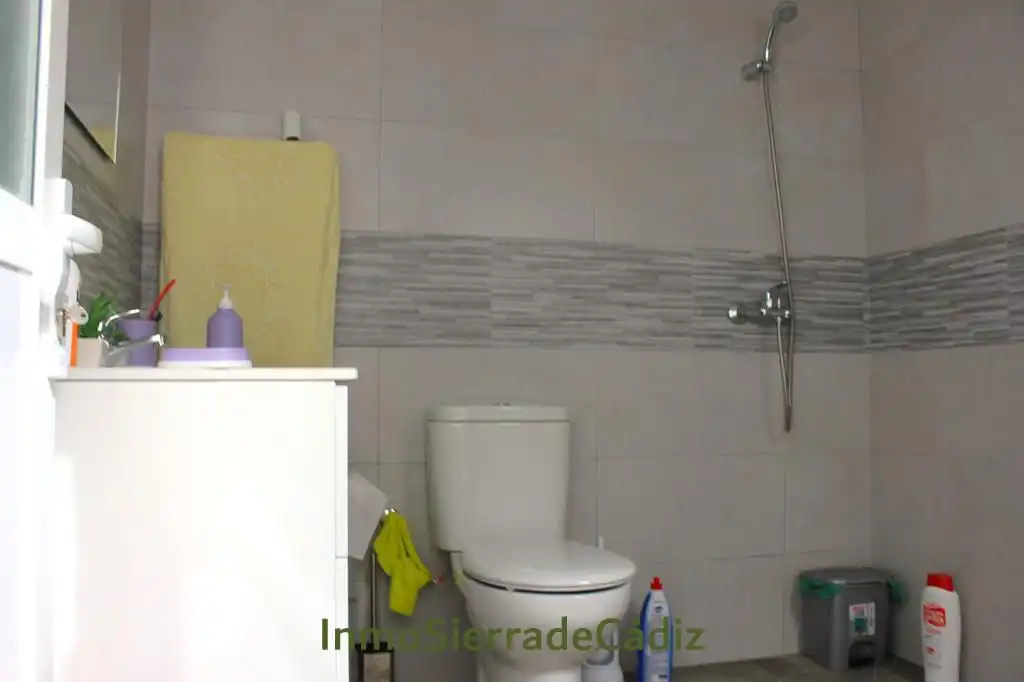 Bany de Casa o xalet en venda en Algodonales amb Aire condicionat, Calefacció i Terrassa