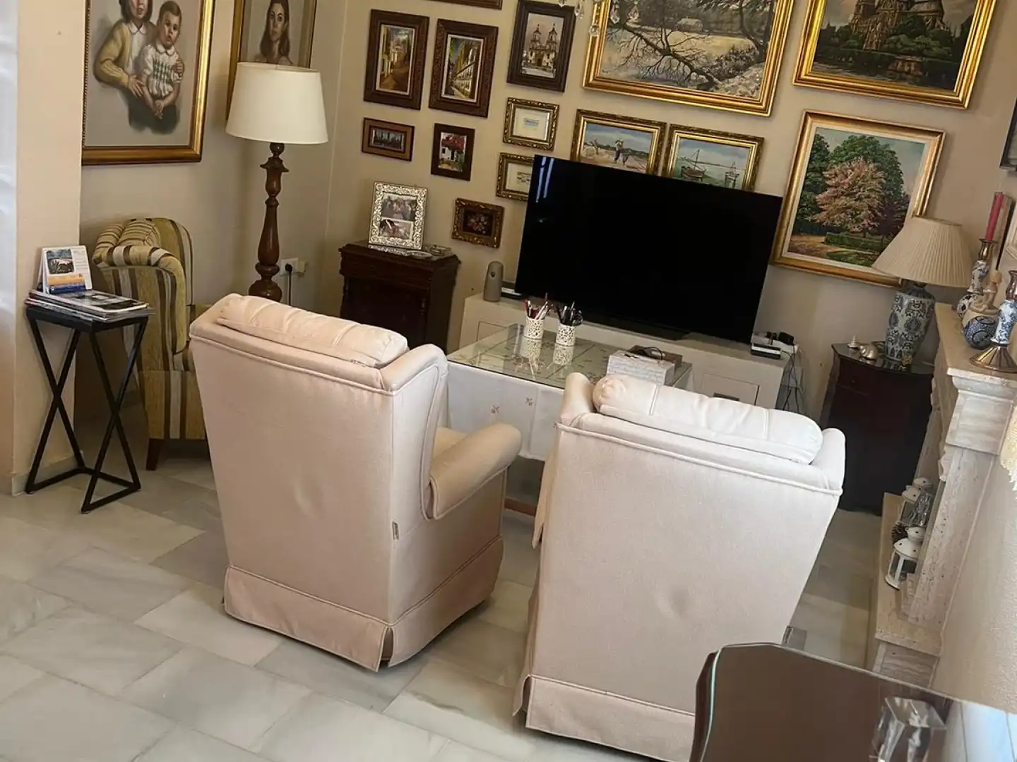 Living room of Houses for sale in Chiclana de la Frontera  with Storage room, Swimming Pool and Oven