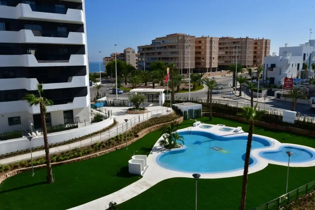 Piscina de Apartamento en venta en Elche / Elx con Calefacción, Terraza y Piscina