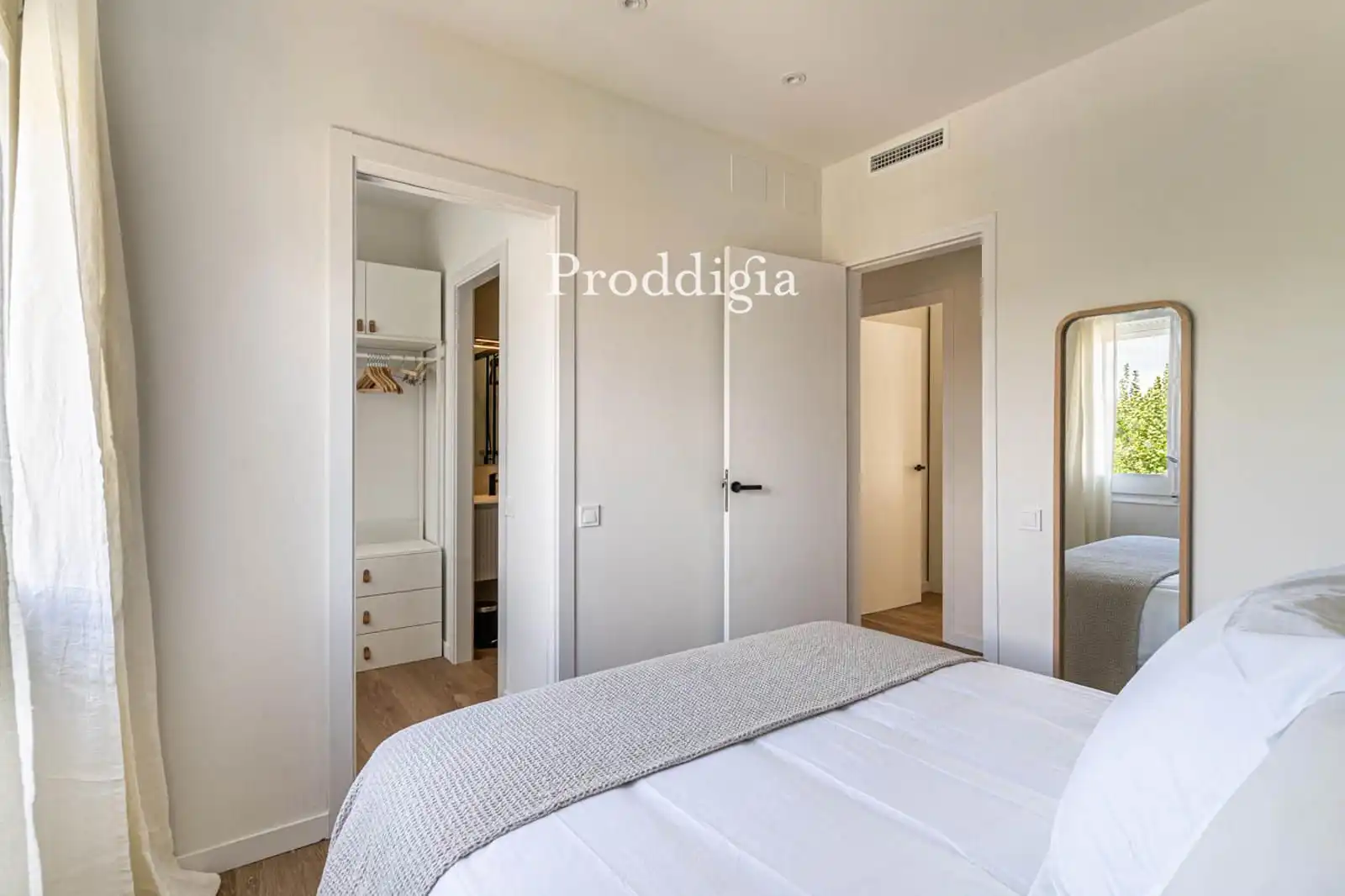 Habitación de Casa o chalet de alquiler en Sant Cugat del Vallès con Aire acondicionado, Calefacción y Piscina