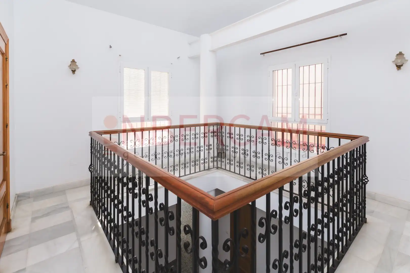 Einfamilien-Reihenhaus zum Verkauf in El Ejido mit Privatgarten, Terrasse und Balkon