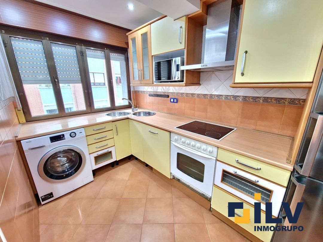 Kitchen of Flat for sale in Santurtzi   with Heating and Storage room