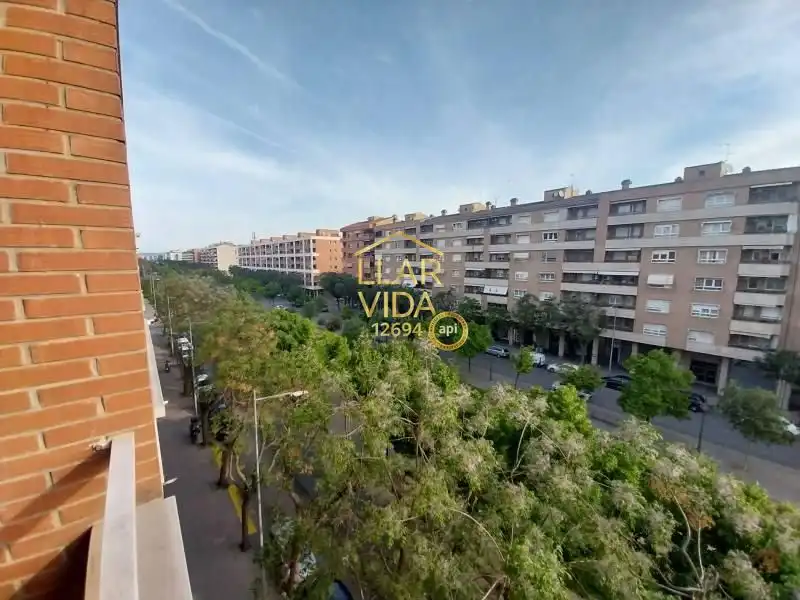 Vista exterior de Pis en venda en Lleida amb Aire condicionat, Calefacció i Balcó