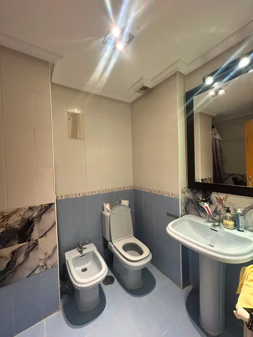 Badezimmer von Wohnung zum Verkauf in Parla mit Klimaanlage, Heizung und Abstellraum