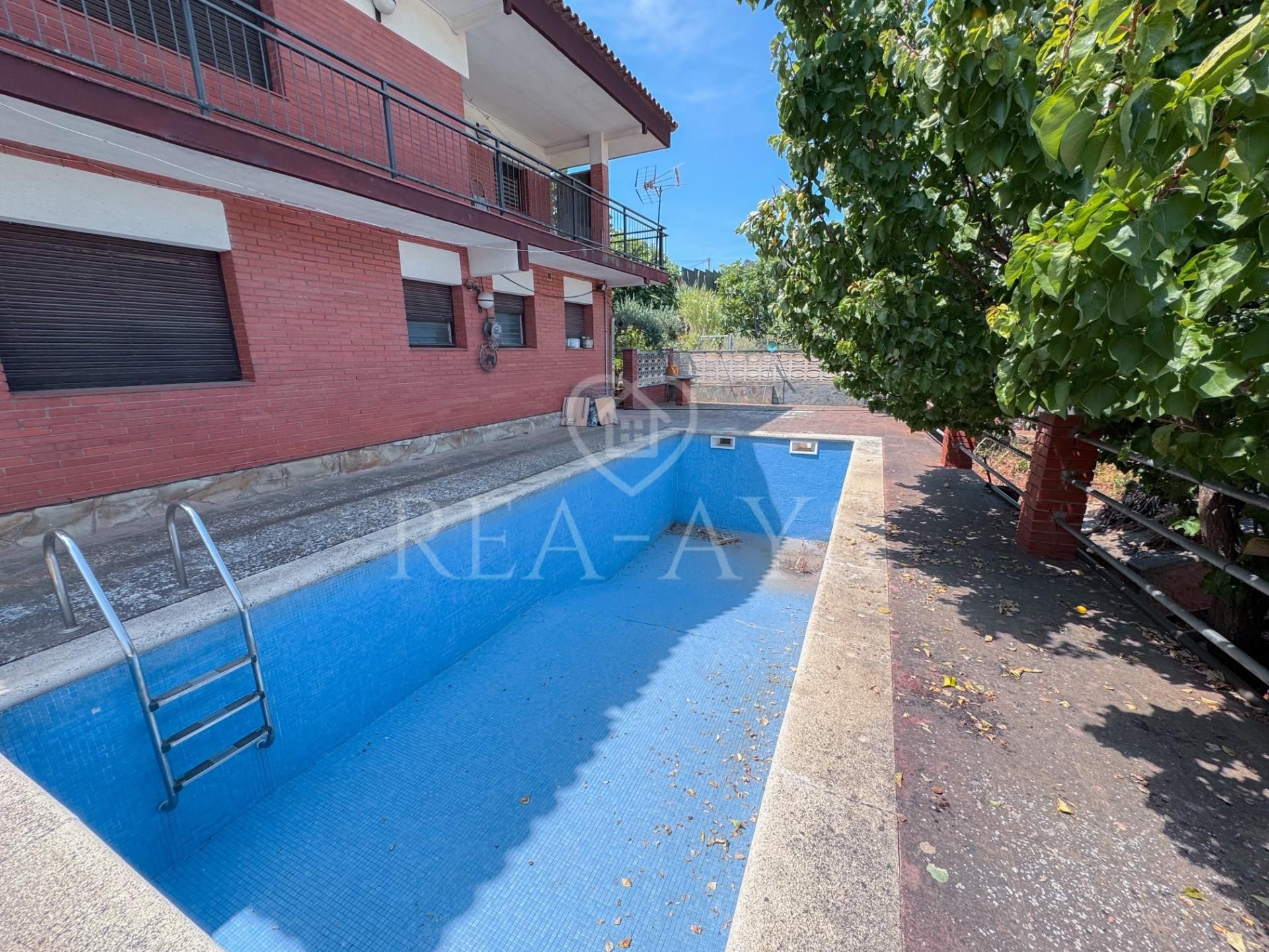 Swimming pool of House or chalet for sale in Vallirana  with Terrace