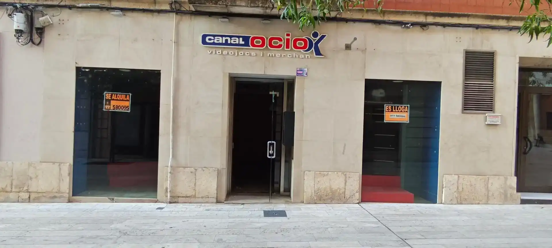 Commercial properties for rent in Centre