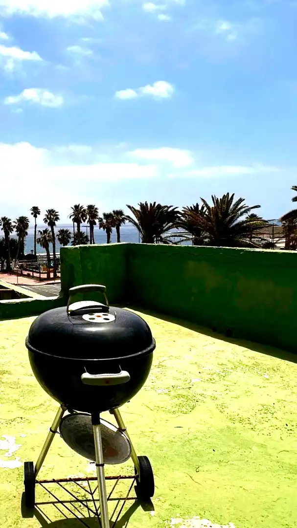 Vista exterior de Casa adosada en venta en Santa Lucía de Tirajana con Terraza, Amueblado y Balcón