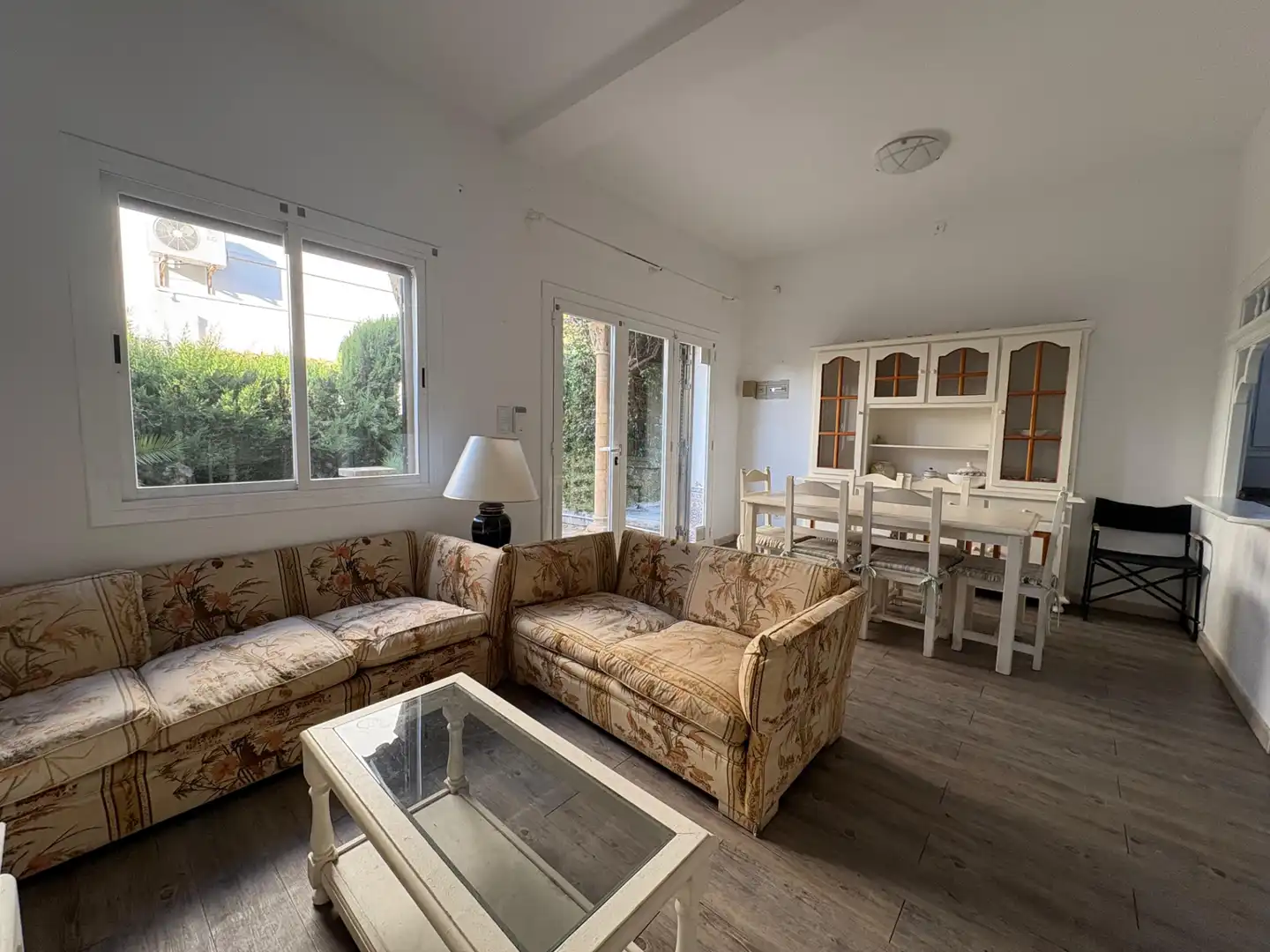Living room of Detached homes for sale in Cambrils  with Air Conditioner, Private garden and Parquet flooring
