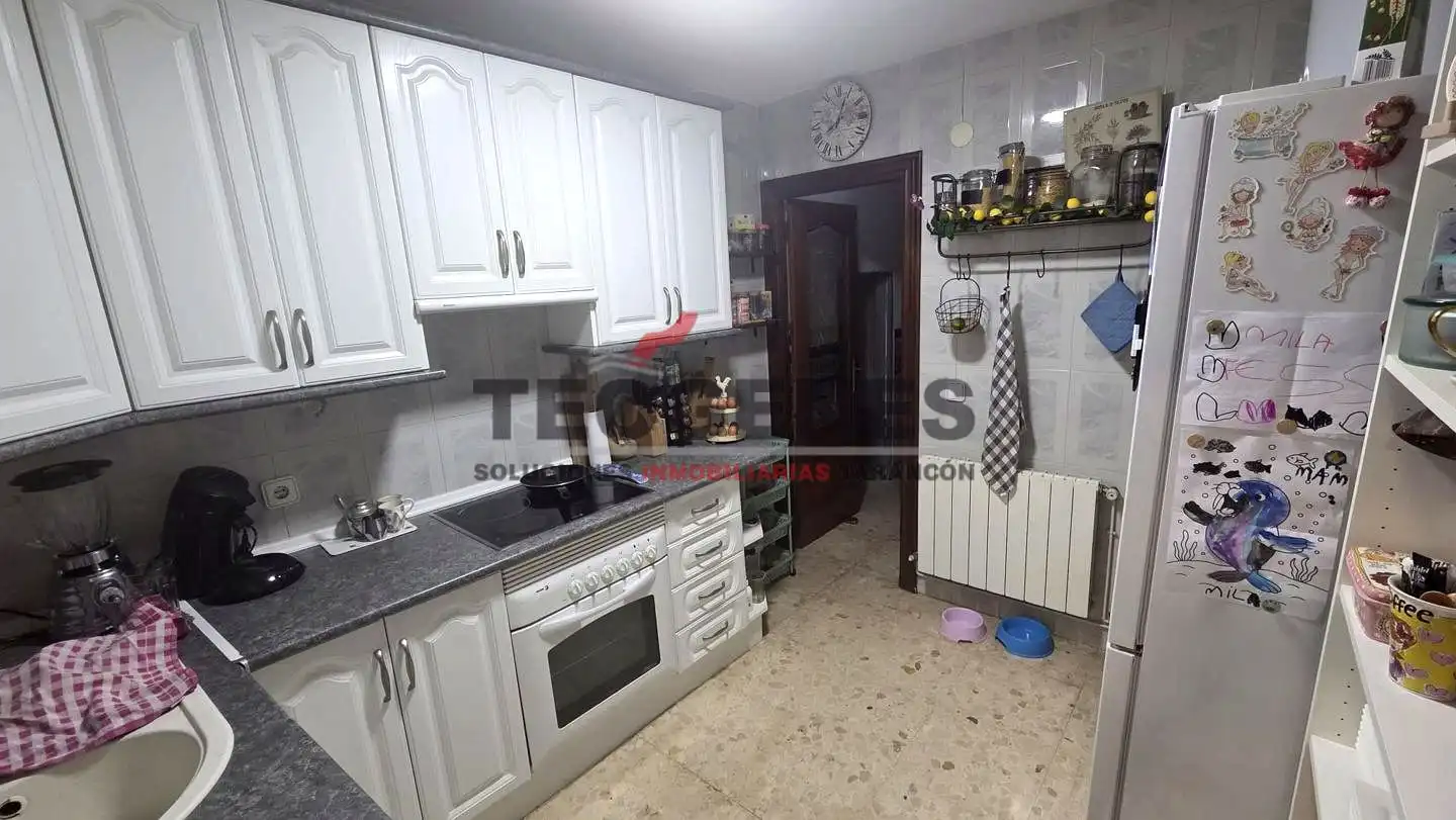 Cuina de Casa o xalet en venda en Santa Cruz de la Zarza amb Aire condicionat i Calefacció
