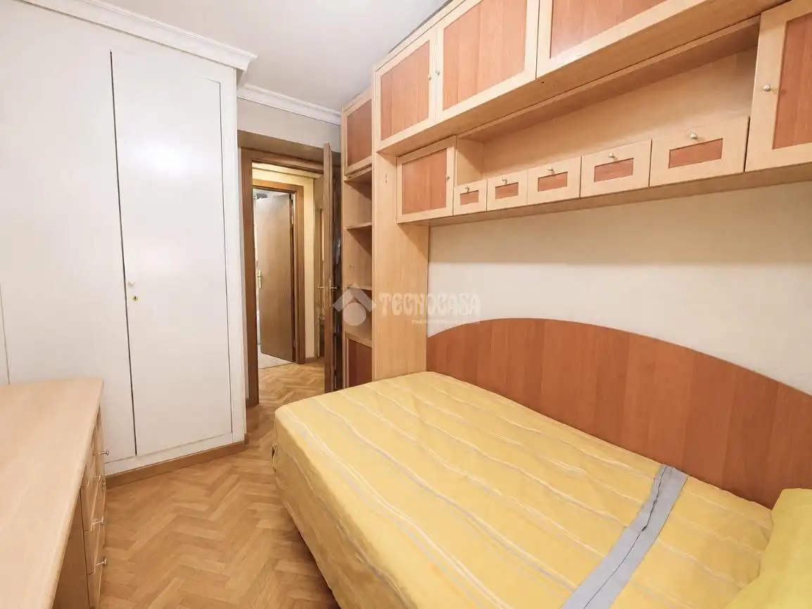 Habitación de Piso en venta en San Fernando de Henares con Aire acondicionado, Calefacción y Parquet