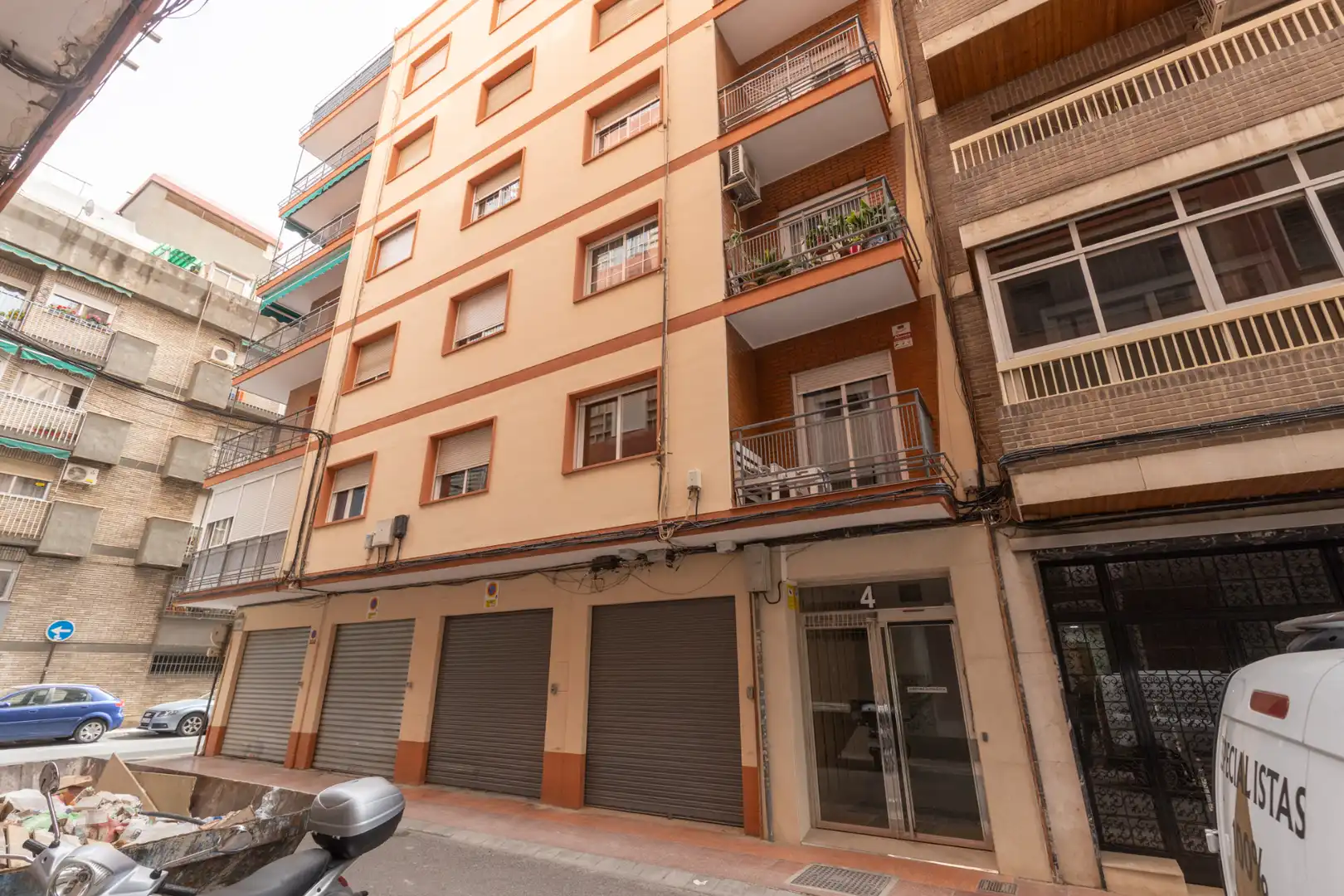 Exterior view of Flat for sale in Granada  with Air Conditioner, Heating and Parquet flooring