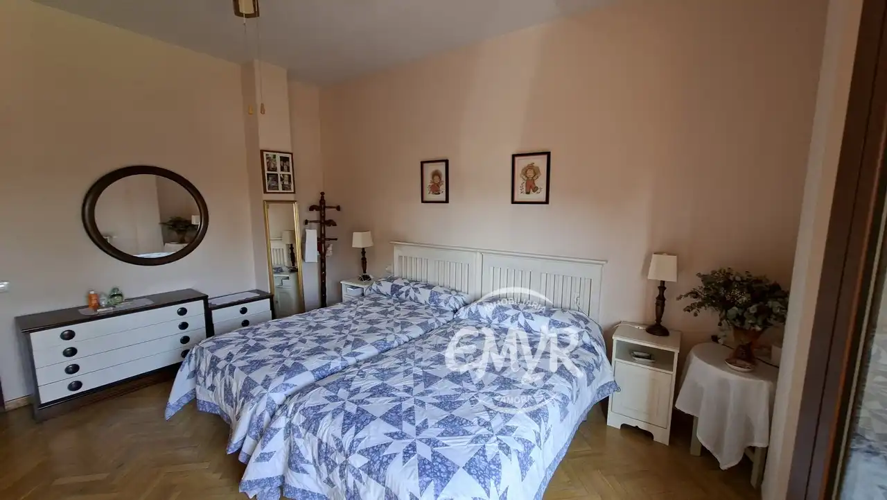 Dormitori de Casa o xalet en venda en Zamora Capital  amb Calefacció, Jardí privat i Parquet