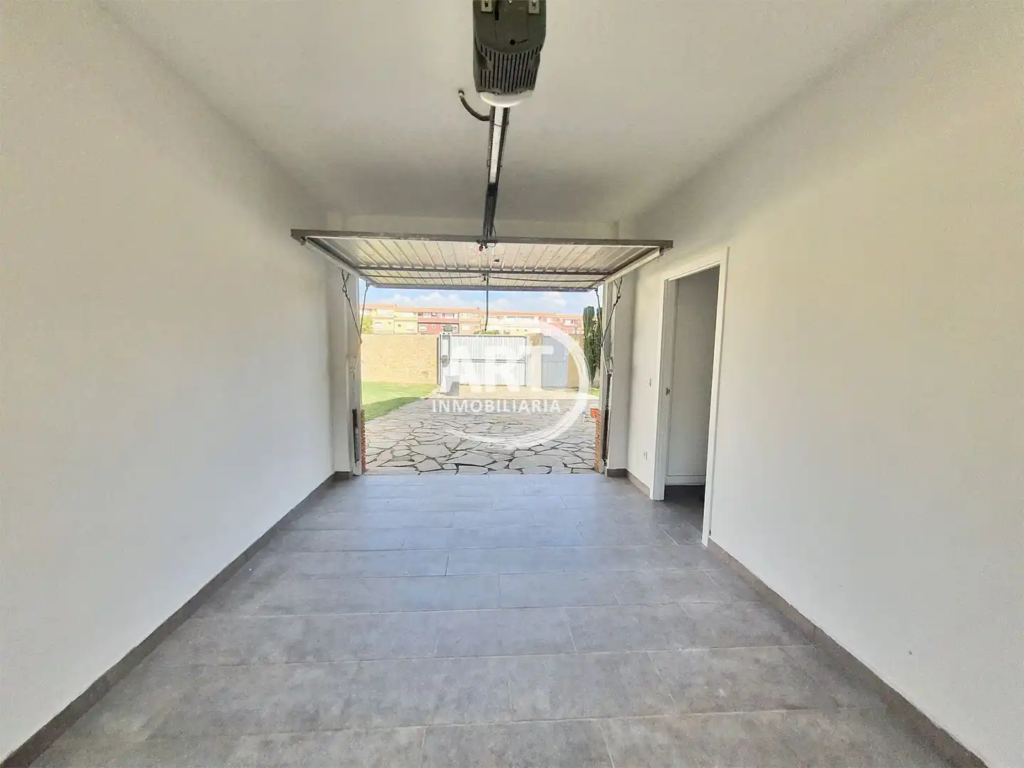 Parking de Casa o chalet de alquiler en San Antonio de Benagéber con Aire acondicionado, Calefacción y Terraza
