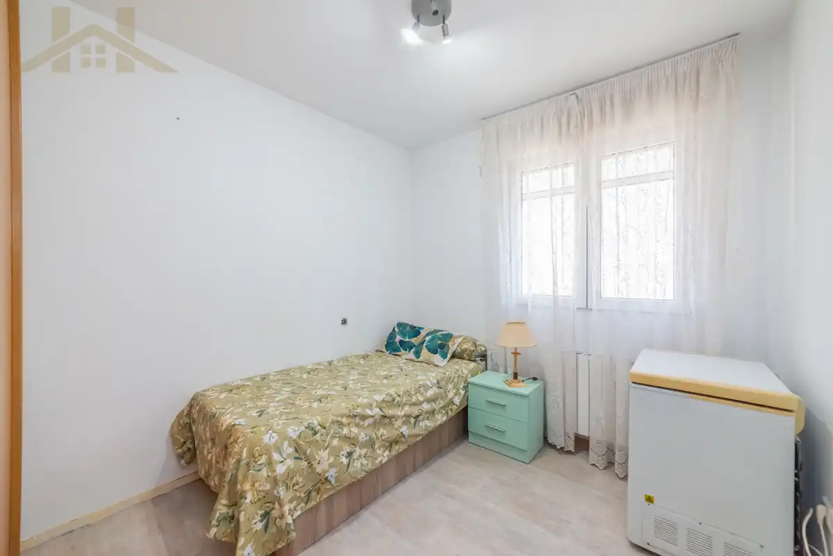 Dormitori de Casa adosada en venda en San Martín de la Vega amb Aire condicionat, Calefacció i Balcó
